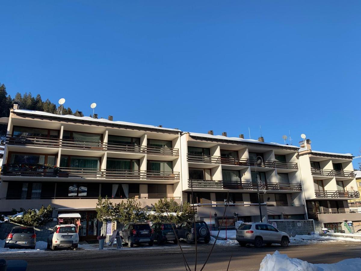Bilocale Slalom Apartamento Madonna Exterior foto